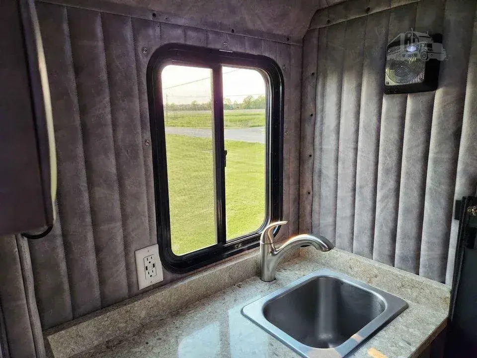 2016 KENWORTH W900 - 2